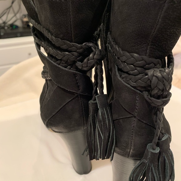 Vince Camuto Cyndia boots - Picture 5 of 9
